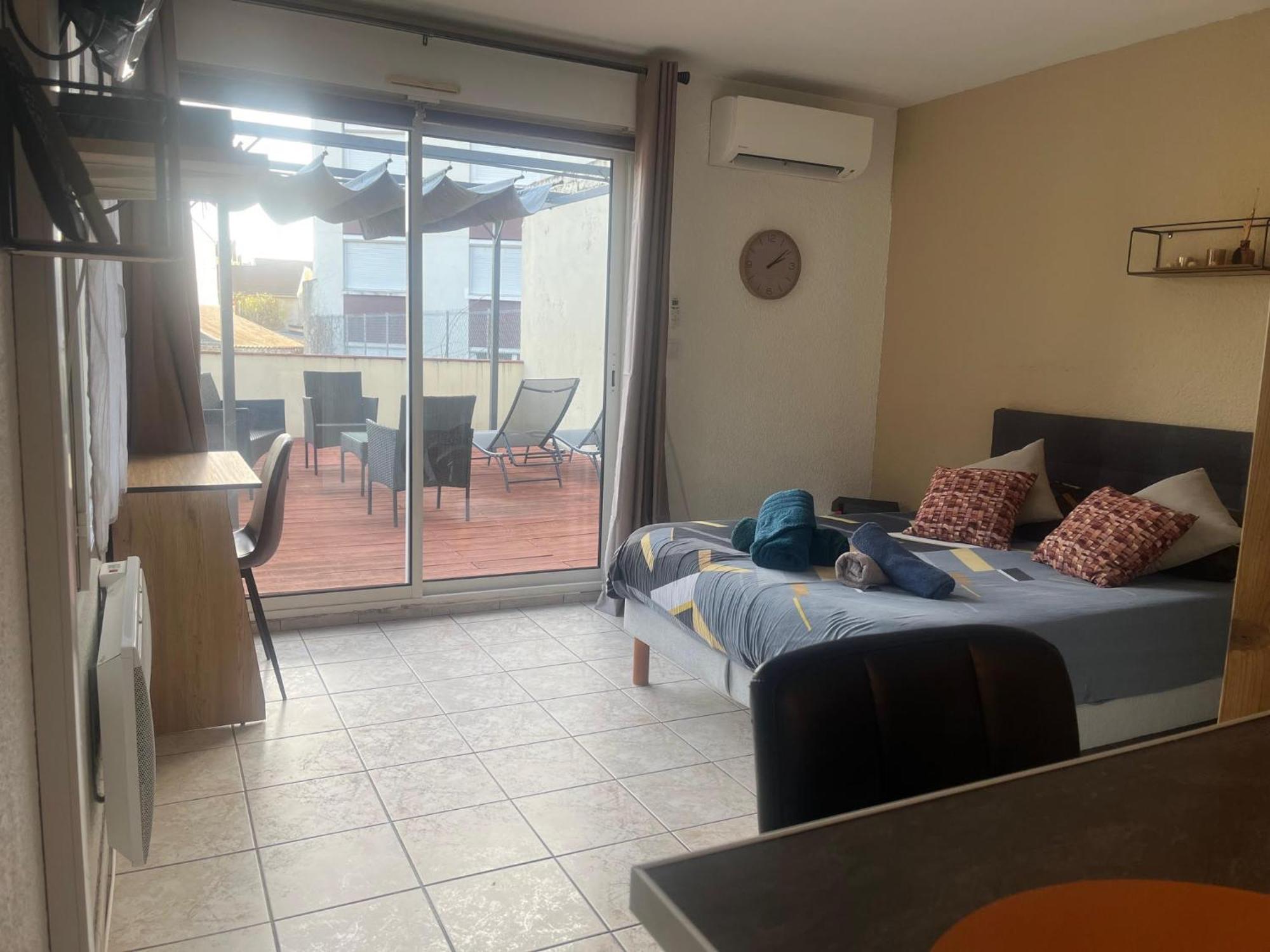 Studio Climatise Et Grande Terrasse Tarbes Centre מראה חיצוני תמונה