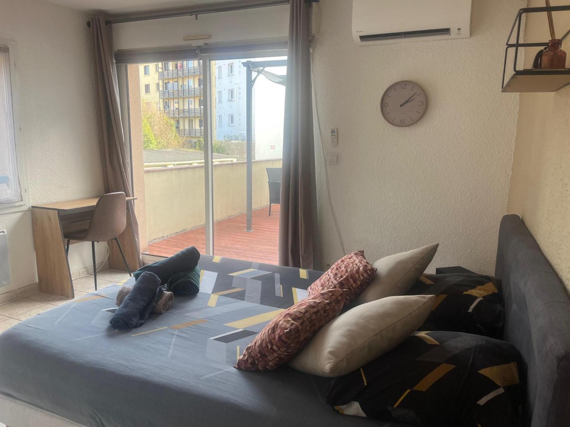 Studio Climatise Et Grande Terrasse Tarbes Centre מראה חיצוני תמונה